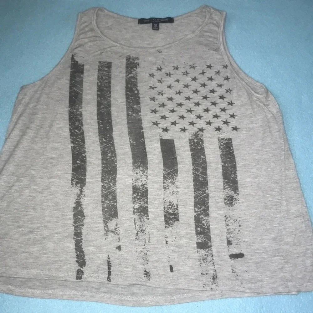 ONE ❤️ CLOTHING Los Angeles distressed flag heather gray tank top size M
